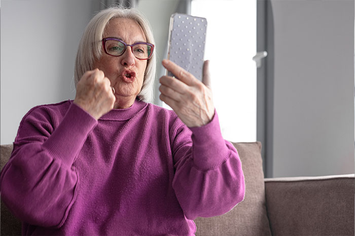 Woman Reluctantly Accepts Her Future MIL’s Gift, But Then Her Wedding Plans Begin Falling Apart Woman Reluctantly Accepts Her Future MIL’s Gift, But Then Her Wedding Plans Begin Falling Apart