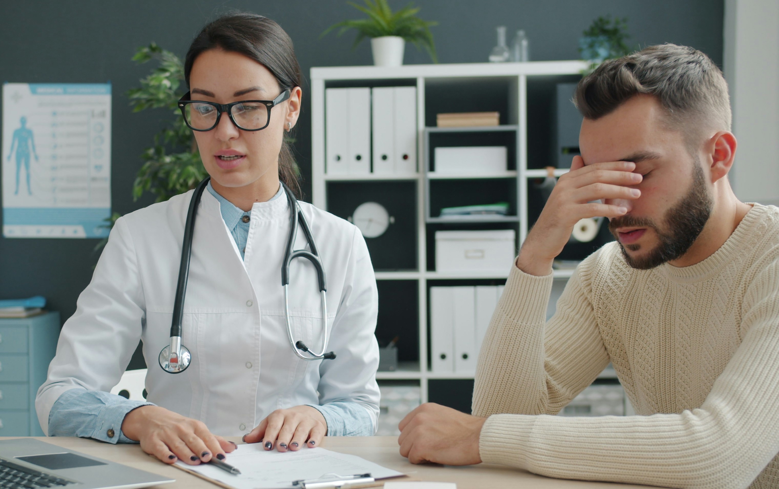 Siblings Asks Doctor To Lie To Family Because The Thought Of Donating Their Kidney Makes Them "Sick"