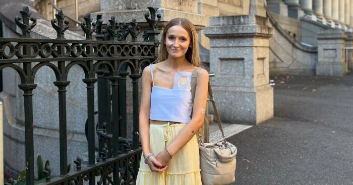 Woman Chooses Euthanasia At 26, Saying Living With Her Condition Frightens Her More