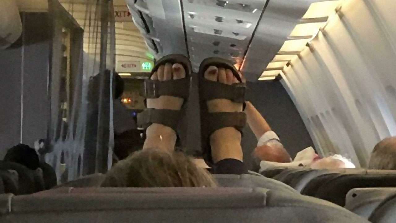 54 Plane Passengers Who Made A Few Hours In The Air Feel Like A Life Sentence
