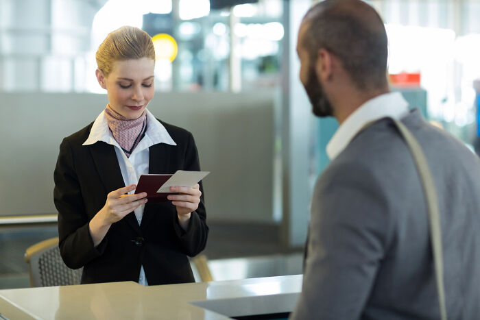 People Are Cracking Up At These 70 Painfully Embarrassing Things That Happened At Work