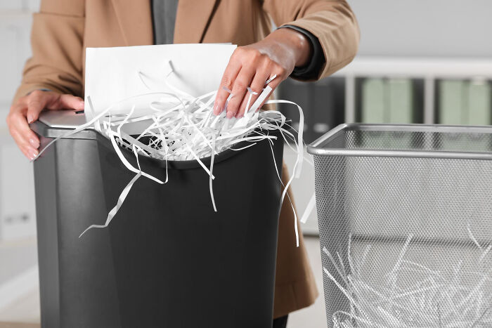 People Are Cracking Up At These 70 Painfully Embarrassing Things That Happened At Work