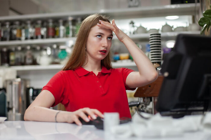 People Are Cracking Up At These 70 Painfully Embarrassing Things That Happened At Work