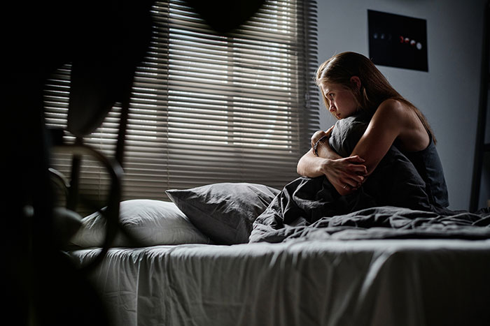 Woman Reads Boyfriend's Novel, Realizes Something That Forever Changes The Way She Feels About Him Woman Reads Boyfriend's Novel, Realizes Something That Forever Changes The Way She Feels About Him