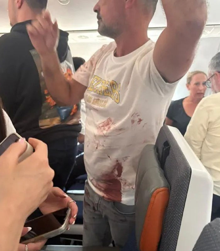 Chilling New Details Emerge After Co-Pilot Stabbed Pilot Mid-Flight, As 'Hero' Passenger Breaks Silence Chilling New Details Emerge After Co-Pilot Stabbed Pilot Mid-Flight, As 'Hero' Passenger Breaks Silence