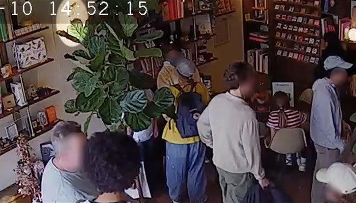 After Leaked Footage Of Kelly Clarkson’s Store Visit, Owner Makes Damning New Claims As Feud Spirals Out Of Control After Leaked Footage Of Kelly Clarkson’s Store Visit, Owner Makes Damning New Claims As Feud Spirals Out Of Control