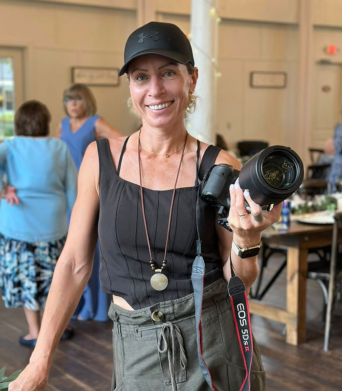 Woman with a camera on a work trip to Vegas before being a mom arrested for leaving kids home alone. Woman with a camera on a work trip to Vegas before being a mom arrested for leaving kids home alone.