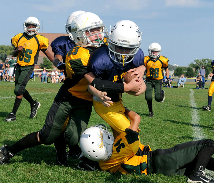 "Don't Be This Parent": Viewers Blast Mom For Endangering Son's Mental Health With Simple Football Uniform Hack "Don't Be This Parent": Viewers Blast Mom For Endangering Son's Mental Health With Simple Football Uniform Hack