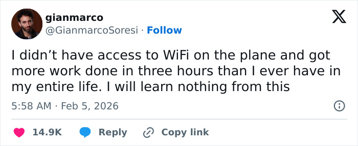Relatable work tweet about being highly productive without WiFi on a plane flight.