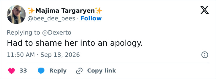 Social media comment discussing a HYROX athlete on an online platform