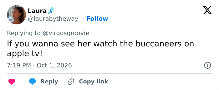 A fan tweet suggesting to watch a talented Hollywood Actress in her latest TV series.