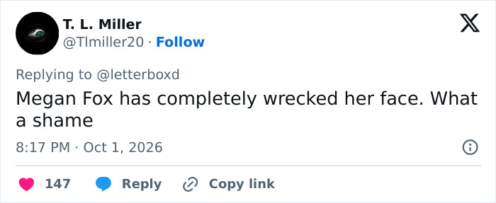 A tweet saying Megan Fox ruined her face, focusing on Megan Fox appearance. A tweet saying Megan Fox ruined her face, focusing on Megan Fox appearance.