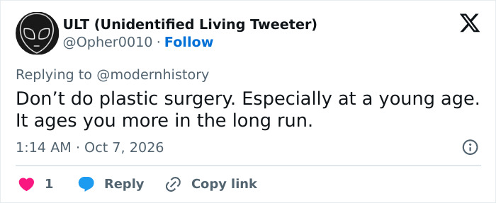 Tweet screenshot about Megan Fox plastic surgery warning against procedures at a young age. Tweet screenshot about Megan Fox plastic surgery warning against procedures at a young age.