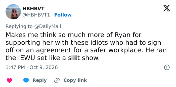 A social media reaction supporting Ryan Reynolds and Blake Lively.