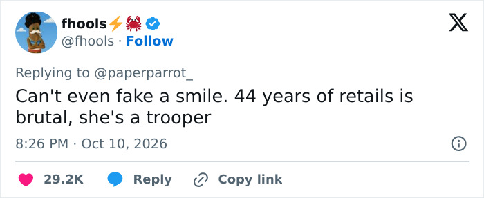 Online user comment discussing the length of service and retirement gift of a Walmart employee Online user comment discussing the length of service and retirement gift of a Walmart employee