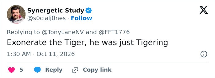 A user reply discussing the tiger enclosure event on social media.