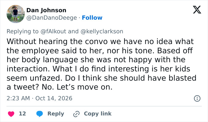 Tweet discussing employee interaction in Kelly Clarkson Brooklyn feud