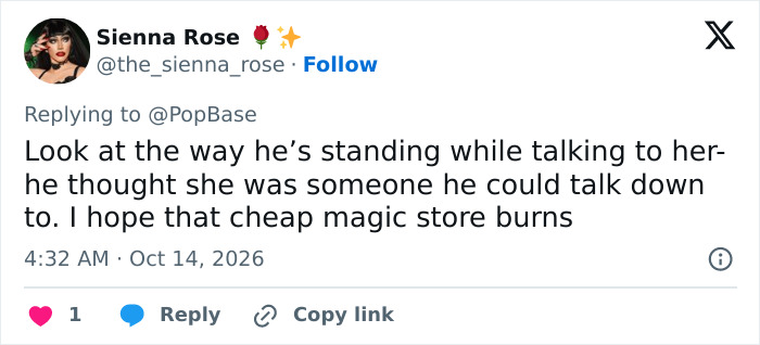 Twitter comment criticizing shopkeeper's attitude in Kelly Clarkson dispute