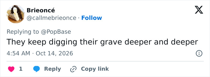 Tweet discussing digging their grave deeper in Kelly Clarkson Brooklyn feud