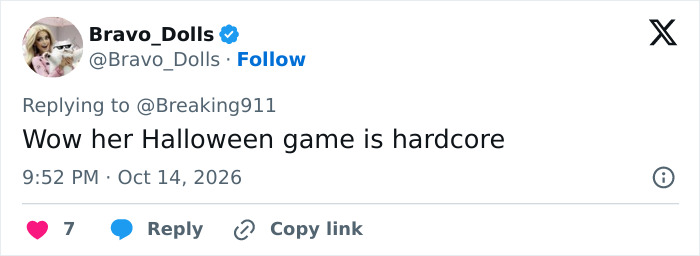 Tweet praising woman's hardcore Halloween game Tweet praising woman's hardcore Halloween game