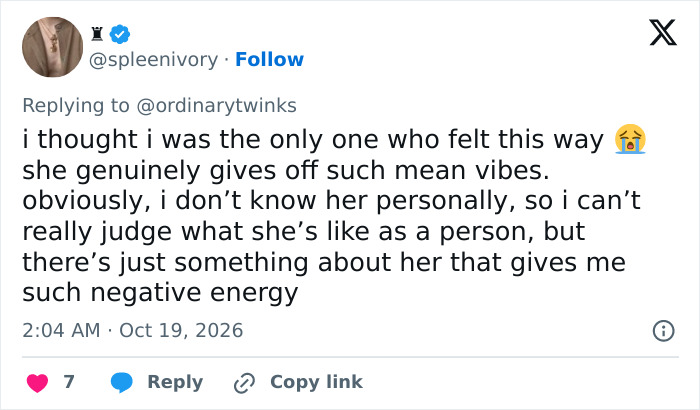 Tweet expressing negative vibes about Taylor Swift Tweet expressing negative vibes about Taylor Swift