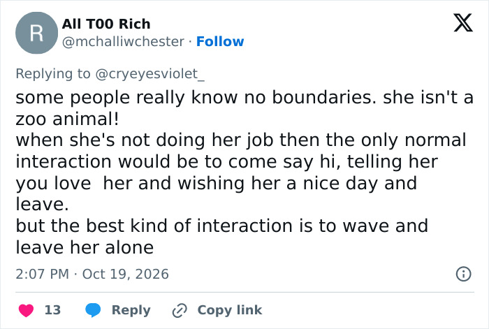 A user comment urging fans to respect personal boundaries after Taylor Swift tense moment with a fan.