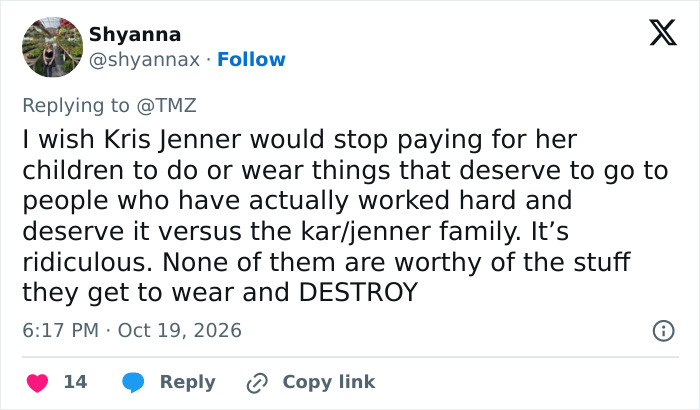 A social media post discussing Kylie Jenner and Victoria's Secret Show drama involving her family.