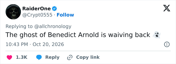 Screenshot of a tweet by user RaiderOne joking about Trump waving at nobody Screenshot of a tweet by user RaiderOne joking about Trump waving at nobody