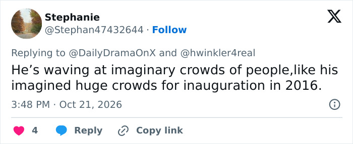 A user comment on Donald Trump waving at nobody, comparing it to inauguration crowds. A user comment on Donald Trump waving at nobody, comparing it to inauguration crowds.
