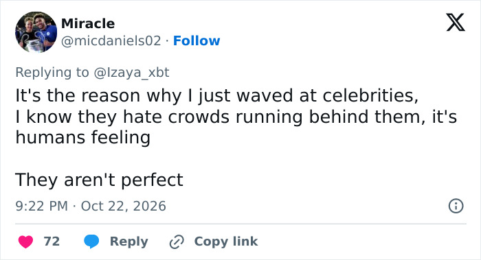 A comment on fan behavior regarding Jenna Ortega interacting with fans and respecting boundaries. A comment on fan behavior regarding Jenna Ortega interacting with fans and respecting boundaries.