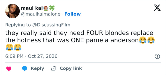 Tweet commenting on the cast in the new promo picture for a Hollywood TV reboot