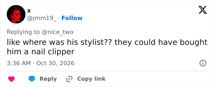 A tweet asking where the stylist was during a star's photoshoot.