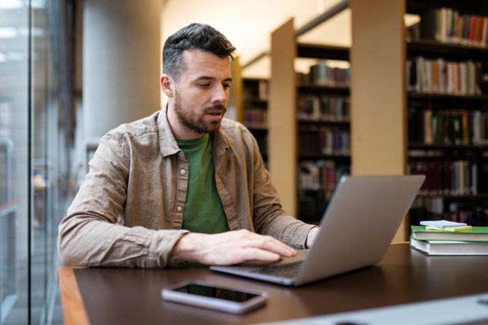 Guy Learns Welsh After Finding Out About A Special Bilingual Raise, His Managers Regret Not Specifying