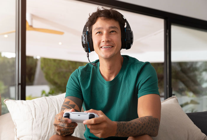 “Where Can I Plug My Xbox?”: Delivery Nurse Shares 5 Things Dads Do That Infuriate Her “Where Can I Plug My Xbox?”: Delivery Nurse Shares 5 Things Dads Do That Infuriate Her