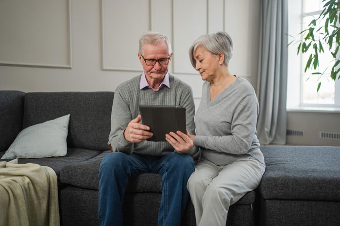 Stepdaughter Makes Sure Stepdad Knows She Hates Him, Still Shocked He Might Not Fund Her Wedding Stepdaughter Makes Sure Stepdad Knows She Hates Him, Still Shocked He Might Not Fund Her Wedding