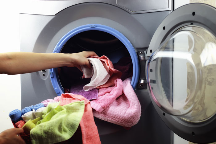 Grown Man Hates Doing Laundry, Doesn't Understand Why His Family Calls Him Out On His Stinky Clothes Grown Man Hates Doing Laundry, Doesn't Understand Why His Family Calls Him Out On His Stinky Clothes