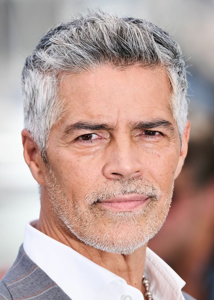 Actor Esai Morales, 64