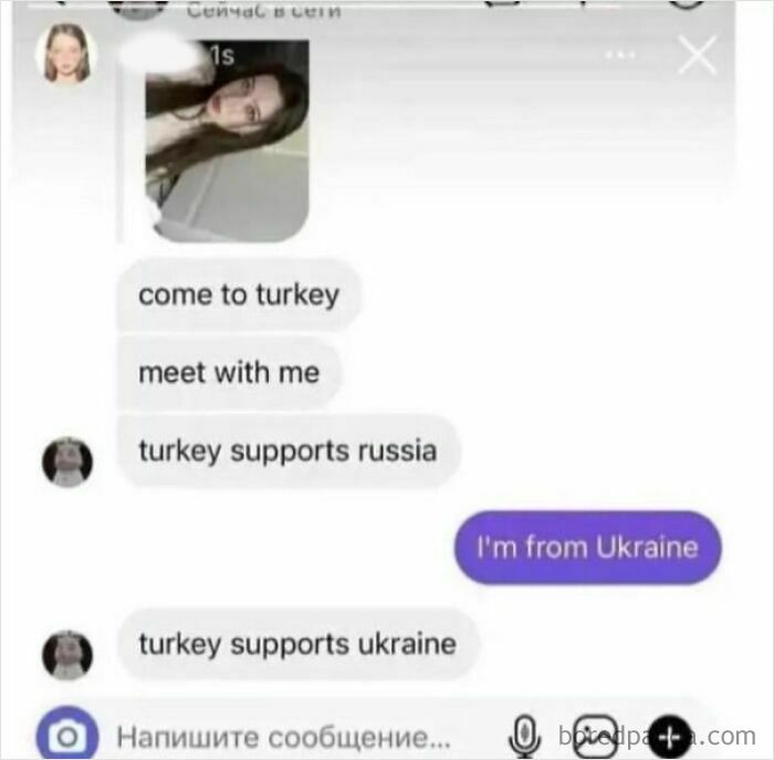 A cringe direct message exchange showing a sudden political shift to please a girl from Ukraine