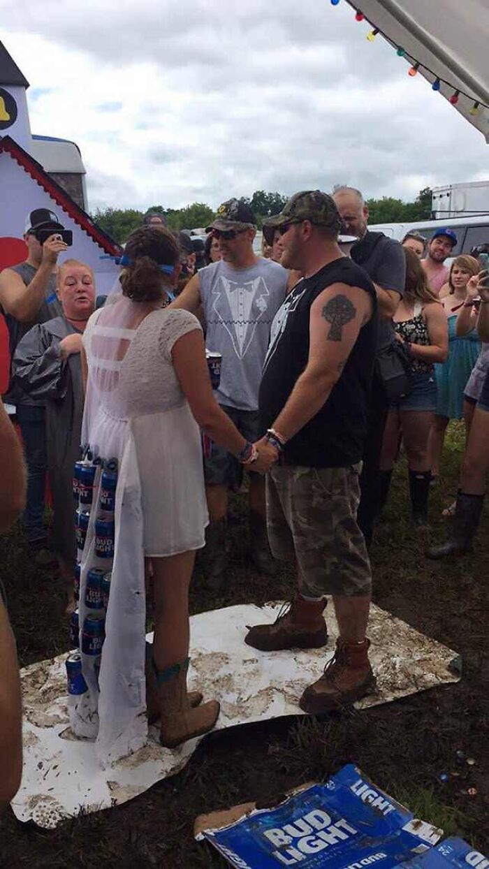 A casual backyard wedding with a bride wearing a beer can train, a prime example of questionable wedding moments.