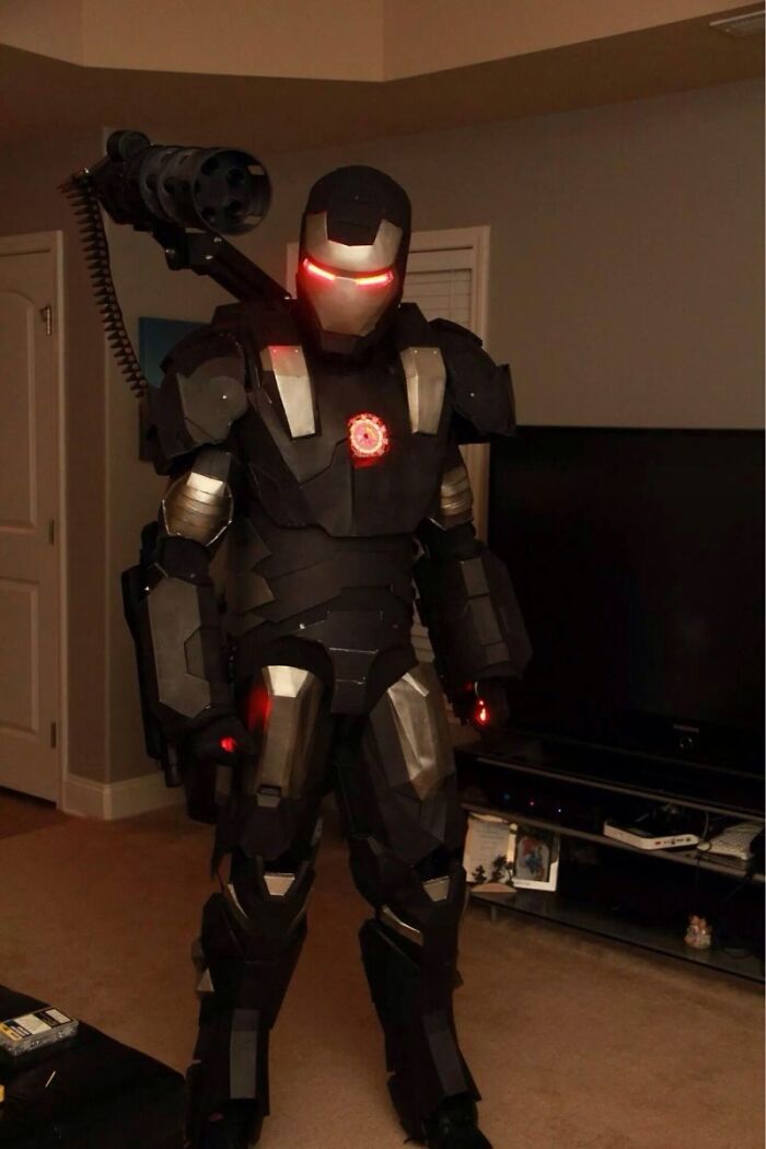 An impressive, fully customized War Machine armor cosplay made using a 3D printer.
