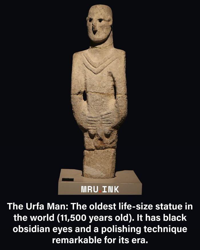 The Urfa Man statue with obsidian eyes, one of the fascinating photos of ancient archaeological discoveries.