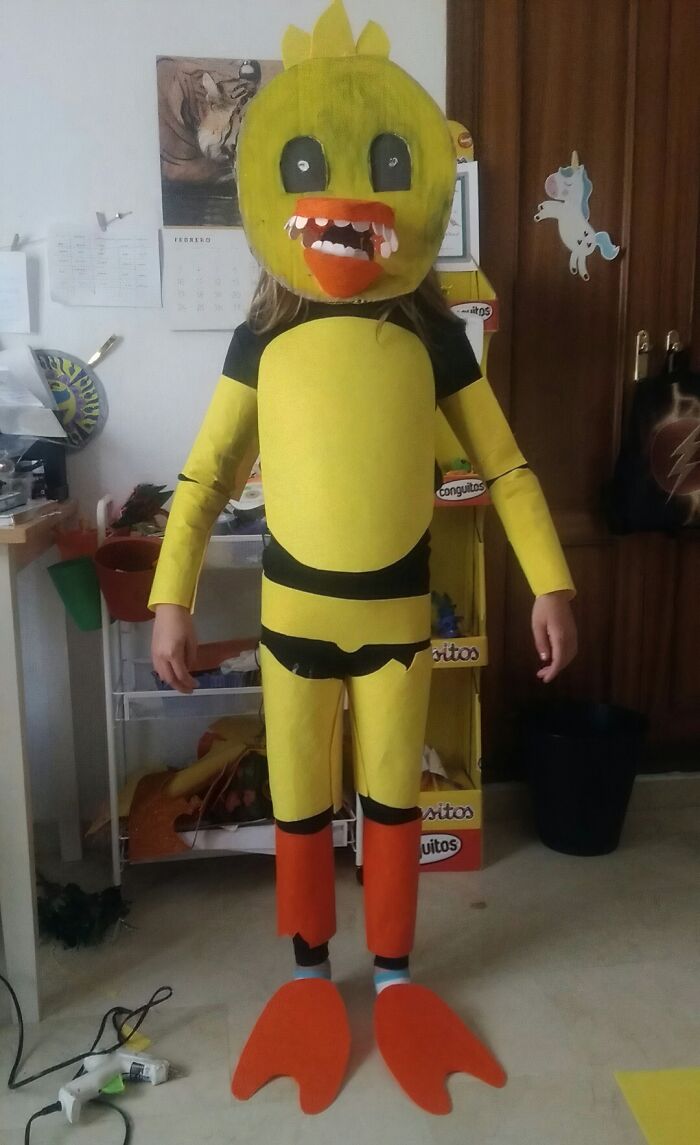 Halloween didn’t go as planned with this funny homemade yellow bird costume.