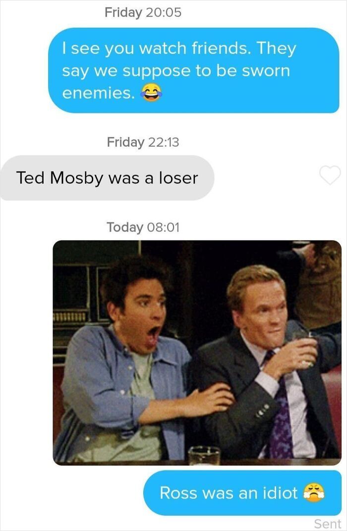 Funny Tinder stories chat exchange about TV shows Friends and How I Met Your Mother.