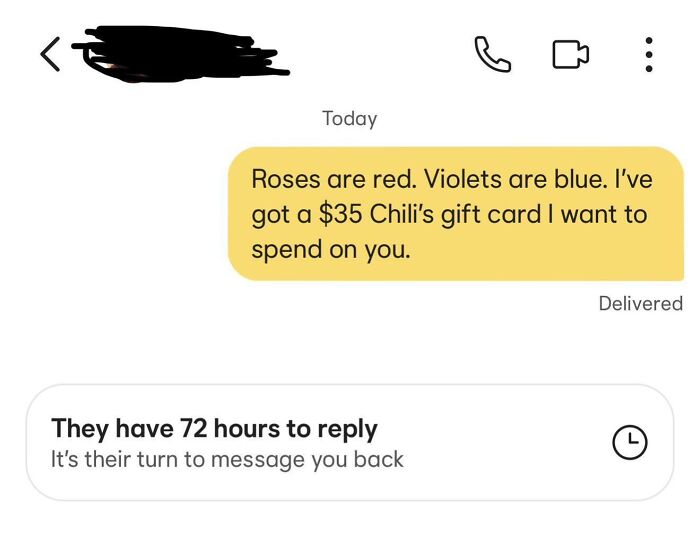 Funny pickup line message from Tinder stories offering a Chilis gift card to a match
