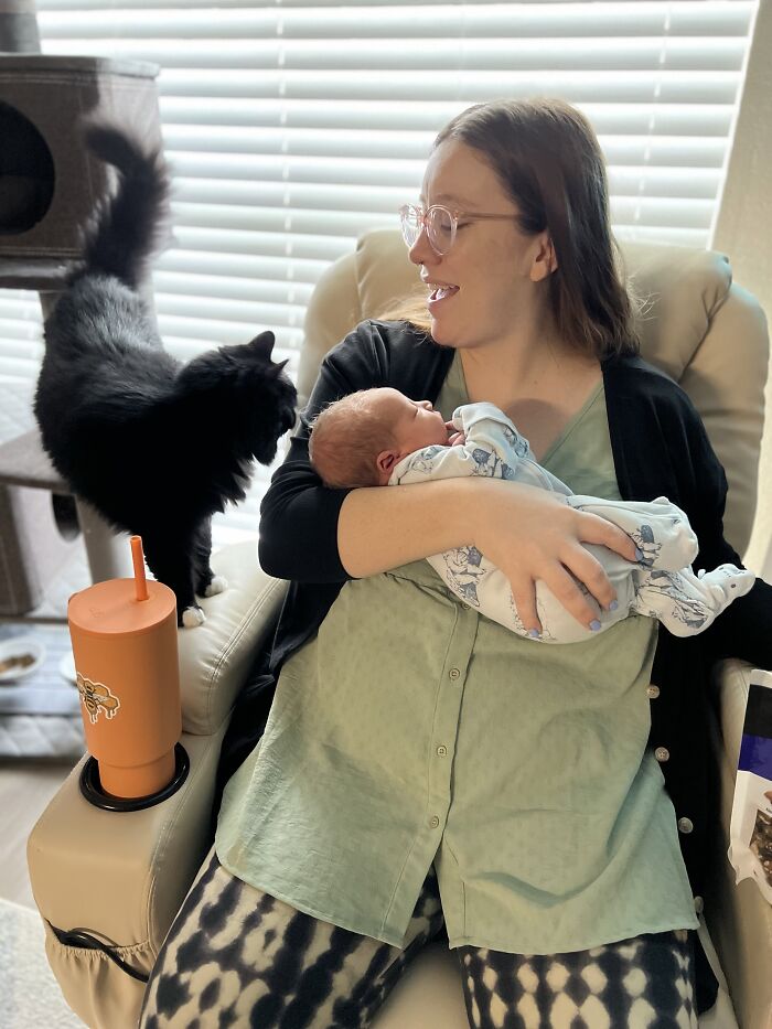 And Here’s Her Meeting Her First Little Brother In 2024 🫶