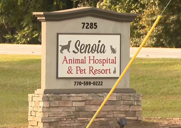 Outdoor sign for Senoia Animal Hospital, the location involved in allegations against a vet employee taking a dog home. Outdoor sign for Senoia Animal Hospital, the location involved in allegations against a vet employee taking a dog home.