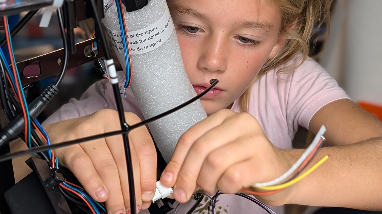 Meet Uncle Murray, The Talking Skeleton A 9-Year-Old Built With A Multimeter, A Tiny Computer And AI