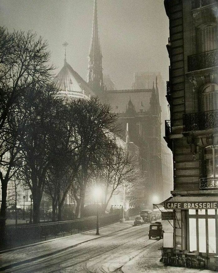 A Winter Night In Paris, 1953. Photograph By Albert Monier