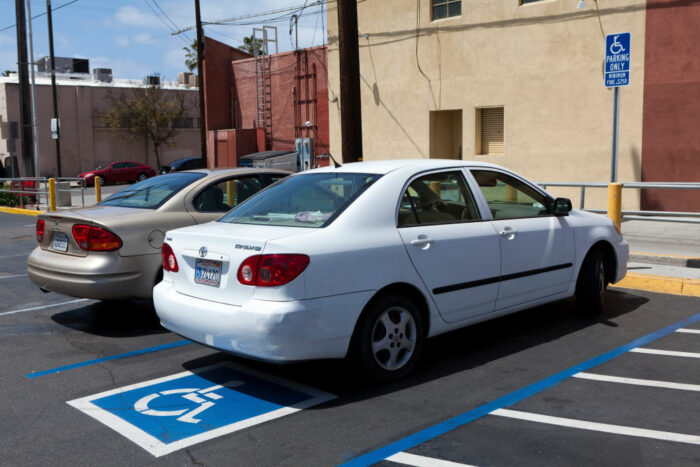 Rude Man Attacks Injured Guy After Being Called Out For Parking In Disabled Spot, Leads To Drama Rude Man Attacks Injured Guy After Being Called Out For Parking In Disabled Spot, Leads To Drama