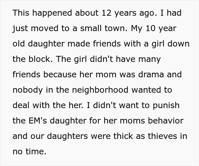 Text post describing a woman who decided to move to a small town with her 10yo daughter. Text post describing a woman who decided to move to a small town with her 10yo daughter.
